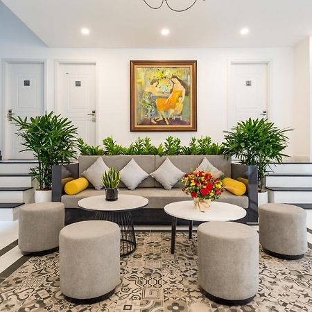 Cozrum Homes The Gallery Residence Thành Pho Ho Chí Minh Esterno foto