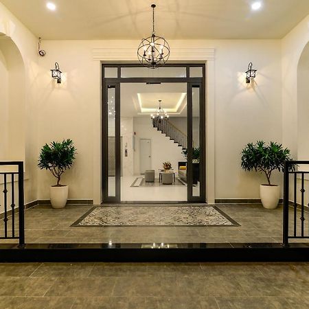 Cozrum Homes The Gallery Residence Thành Pho Ho Chí Minh Esterno foto