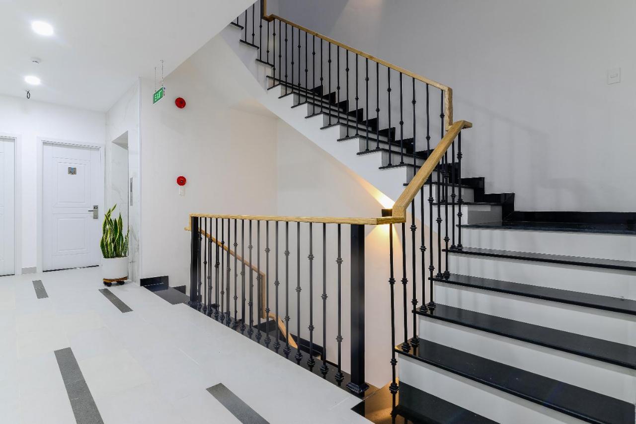 Cozrum Homes The Gallery Residence Thành Pho Ho Chí Minh Esterno foto