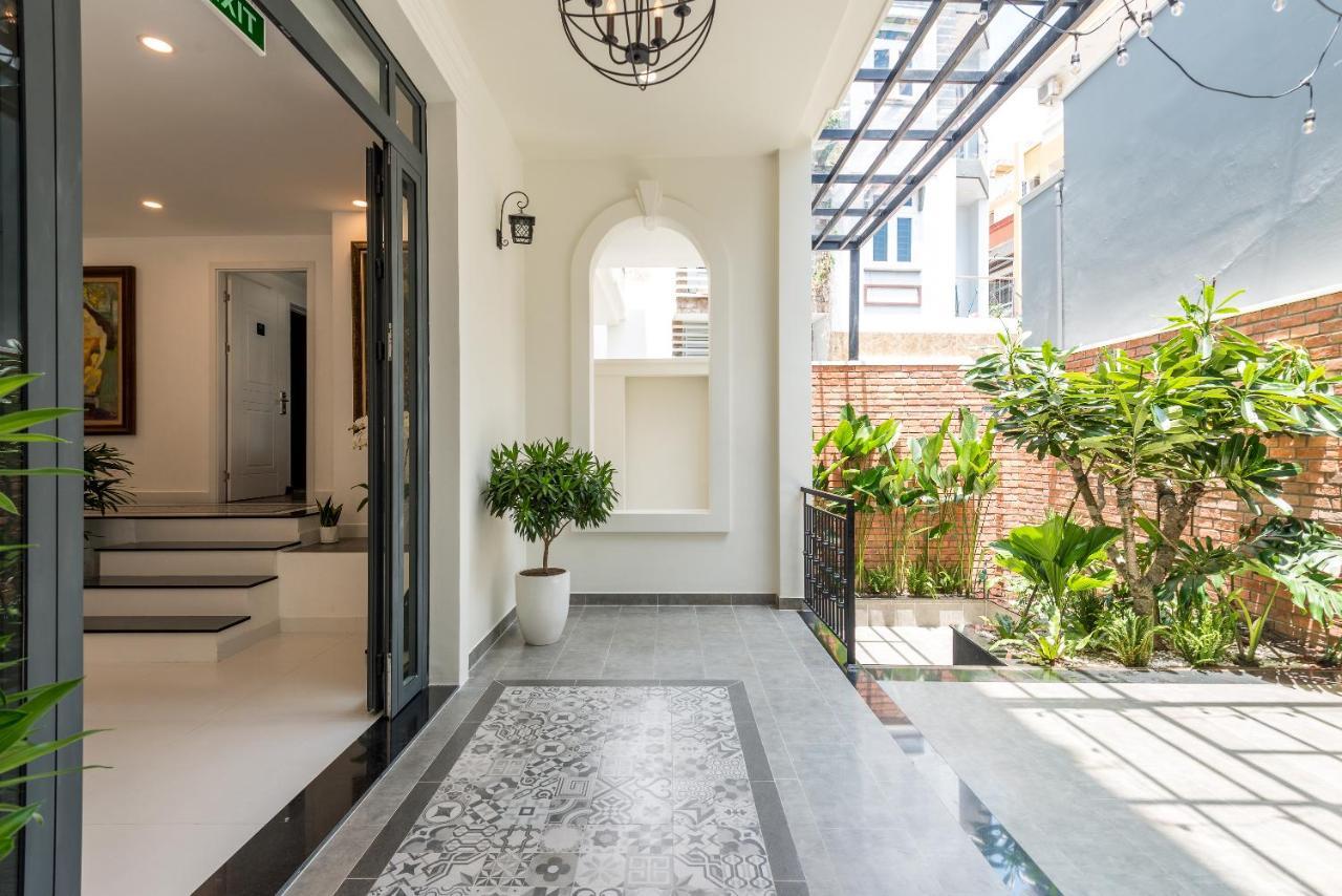 Cozrum Homes The Gallery Residence Thành Pho Ho Chí Minh Esterno foto